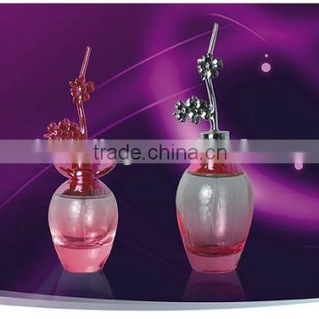 custom made glass perfume bottles with flower cap, play girl perfume glass bottle, perfume bottle parts