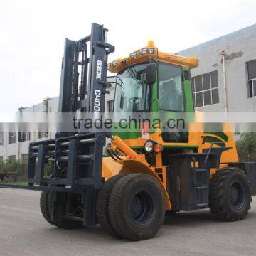 hydraulic rough terrain forklift SZM C4000 used at the airport in reliable ability with Chinese engine