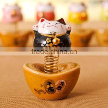 cornucopia base small lucky cat car decoration