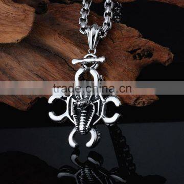 Unique Design Stainless Steel Snake Shape Charm Pendant photo-2