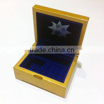 Golden Jewelry Set Wooden Box photo-4