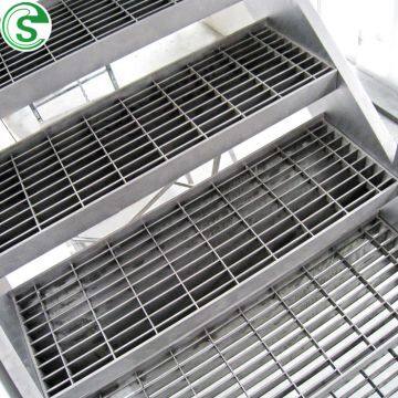 Slip Resistant Grating 40x5 serrated bar frame grating