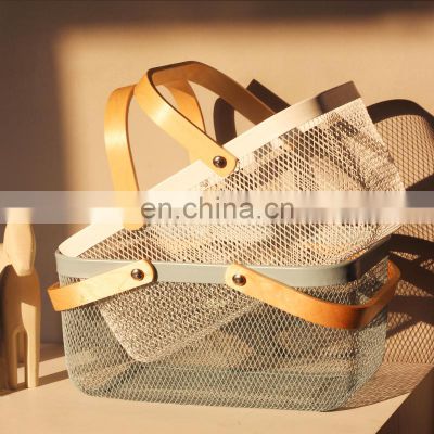 Picnic Baskets Nordic Bread Food Vegetable Mesh Metal Wire Shopping Fruit Gift Other Storage Picnic Baskets With Bamboo Handle