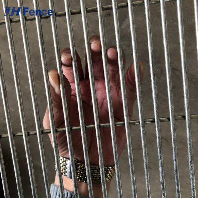 High Security Prison 358 Mesh Fence Panels Anti Climb 358 Security Fence