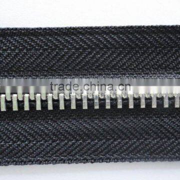 REM0032 Y teeth brass zipper