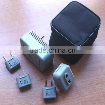 13686 Travel adapter