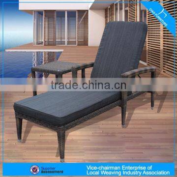 A - high-end hotel patio round wicker sun lounger CF913L