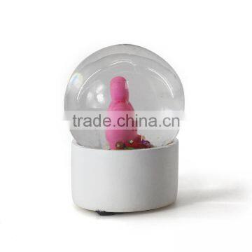 2015 Cheap Funny Plastic Snow Globe photo-5