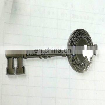 Custom logo zinc alloy antique souvenir keys