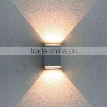 Shine up and Down Wall Light New Style LED Wall Light IP65 Shine up and Down Wall Light photo-2