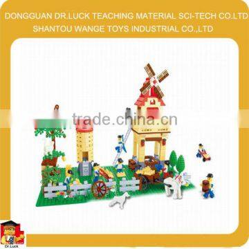 farm systerm with house and animal block