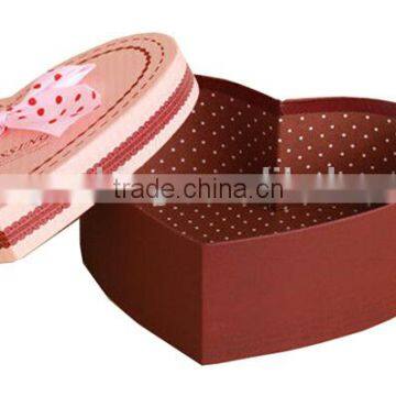 Heart shaped large paper craft gift packaging box