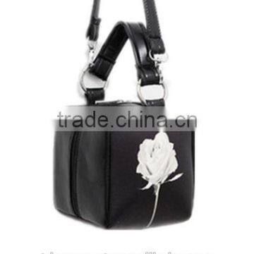 Trendy Handy Lightweight Leather Bag For Young Girls