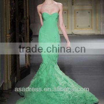 2014 New Style Strapless Mermaid Gown with Beading and Feather on the Skirt Emerald Green Evening Dress (EVGH-1011)