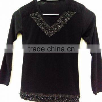 "100% COTTON V-NECK WITH SEQUENCE WORKED TOP"