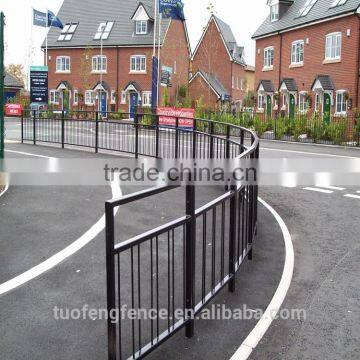 Custom Height and Colors and Easy Installation Pedestrian Fences and Barriers photo-2