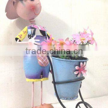 2015 Newest Design Girl Boy Garden Decoration Metal Girl Flower Pot Metal Bog Flower Pot Metal Flower Pot photo-3