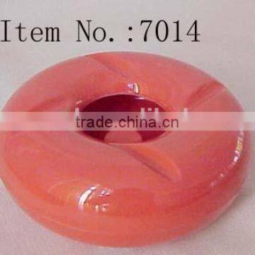 Meneed circular red plastic indoor portable pocket ashtray