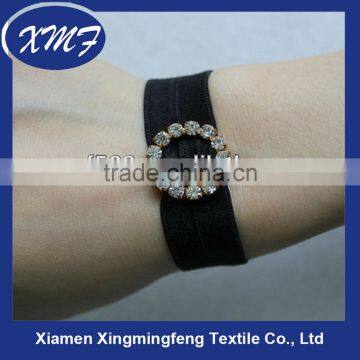 elastic wristband with pearl