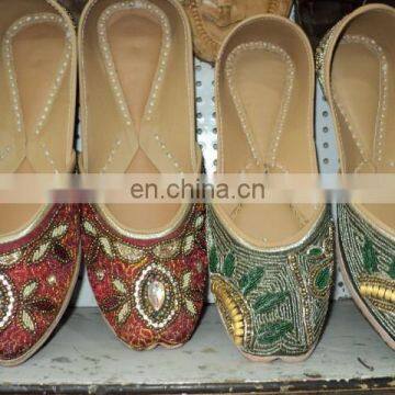LADIES EMBRODIERY JUTTIS MIX MODELS PACK OF 50 PAIRS photo-2
