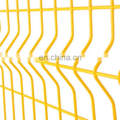 Triangular curved galvanized wire fence