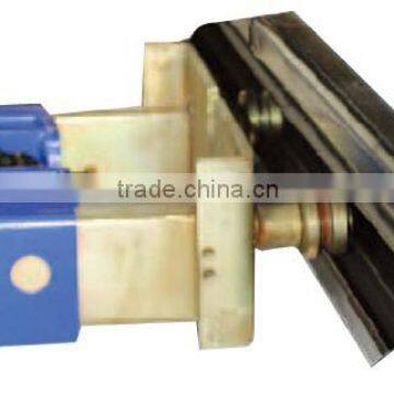 Four Post Aligmnet Lift With Manual One Side Release photo-3