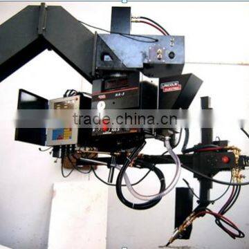 Hanging type saddle automatic welding machine