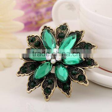 2015Wholesale new design fashion brooch,rhinestone brooches