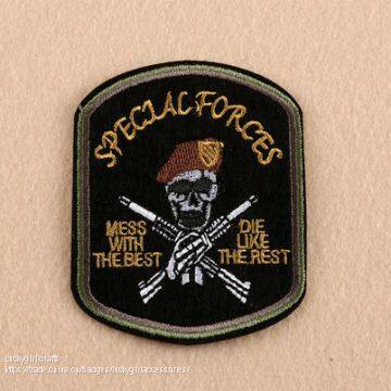 Горячая продажа индивидуально изготовленных эмблем на одежде в виде вышивки/вышивных значков на одежде photo-2