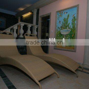 Unique Design Rattan Swimming Pool Lounge Chair In S Shape