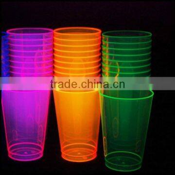 Assorted Neon Blacklight Reactive 12oz Party Cups,custom colorful light plastic cups,custom Disposable party Plastic Cups maker