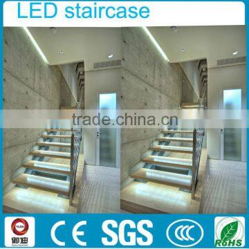 Oak Tread Glass Balustrade Indoor Modern Straight Staircase photo-4