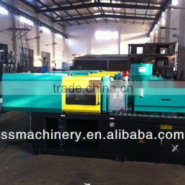 Small 50T injection moulding machine