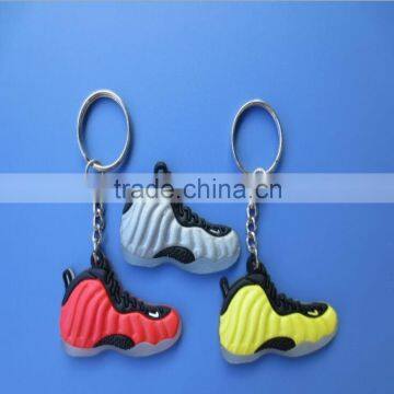 Wholesale soft pvc keychain/souvenir costom keychain / rubber key chain for kids