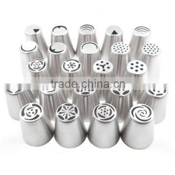 Amazon popular 60 designs cake decoarting nozzle Russian icing piping tips with pastry bag and coupler