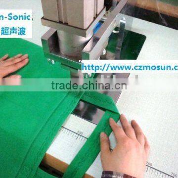 Ultrasonic welding machine for handle of non-woven bag