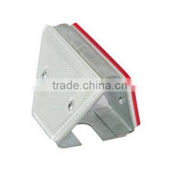 2015 Hot Sale Trapezoid Delineator in Guangzhou/ Traffic Road Side Reflector photo-2