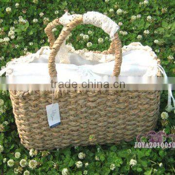 Natural eco-friendly straw bag