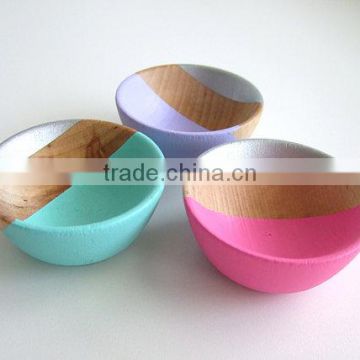 Colored Salad Bowls In Mango Wood For table Top