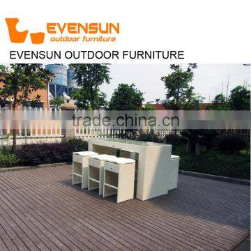 China EVENSUN Rattan Outdoor Wicker Long Bar Table Outdoor Bar Stool photo-3