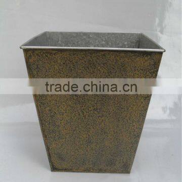 Yellow Antique Finish Metal Planter For Garden