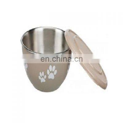 feeding bowl with lid