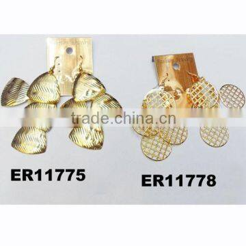 Wholesale Fashion Gold Tone Metal Dangle Chandelier Earrings photo-4