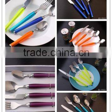 24 PCS Plastic Handle Cutlery Set