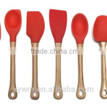 9 Piece Heat-resistant silicone and bamboo Handled Kitchen Tool Utensil Set