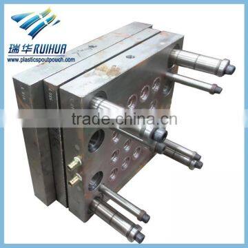 Shantou ruihua plastic tooling making factory