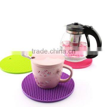 Food grade table accessories heat resistance silicone placemat, silicone pot mat