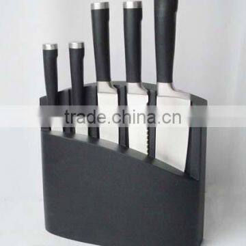 5-Pieces Knife set: 5 knives + wooden knife block.