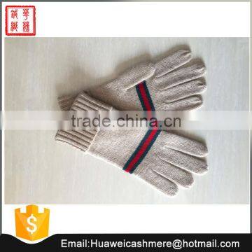 100%Cashmere gloves with fingers