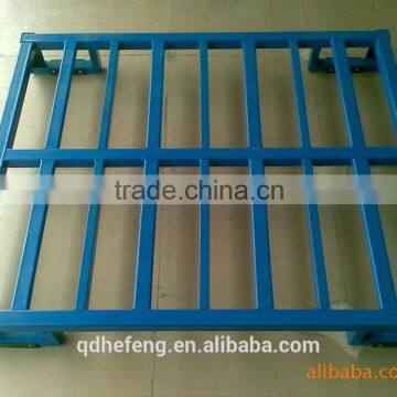 Heavy duty steel pallet, pallet rack